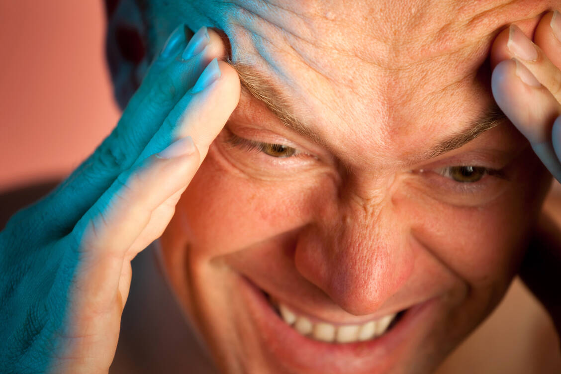 Bei Patienten mit häufigen, anhaltenden Migräneattacken können Valproat und Topiramat zur Prophylaxe verordnet werden. Zur Akuttherapie eignen sie sich nicht. / Foto: Adobe Stock/pix4U