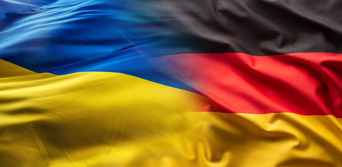 Deutschaland und Ukraine arbeiten im Gesundheitswesen Seite an Seite. / Foto: Getty Images/SimpleImages