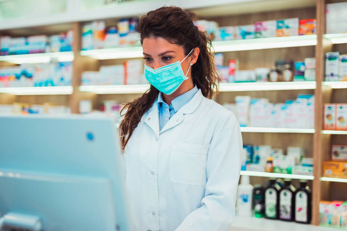 Unterstützung im Apothekenalltag: Im CAVE-Modul der ABDA-Datenbank ist ein Interaktionshinweis für die betroffenen Methylphenidat-Präparate hinterlegt. / Foto: Shutterstock/hedgehog94