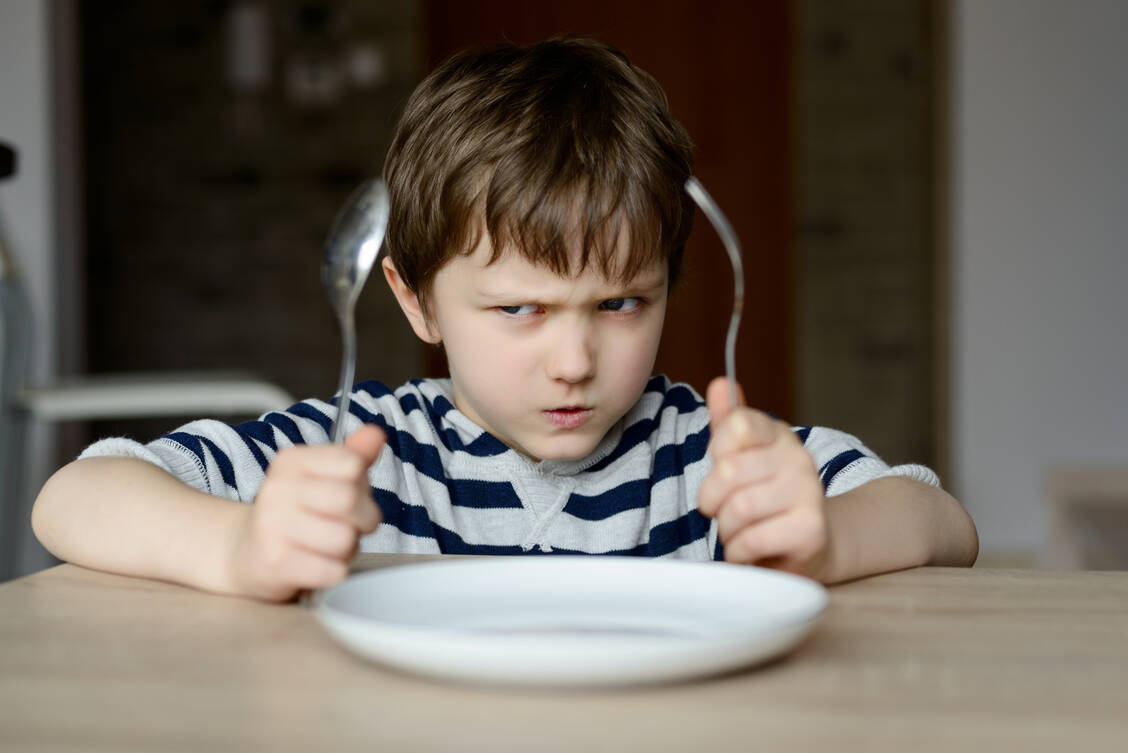 Das Wort ist eine Mischung aus «hungry» (hungrig) und «angry» (wütend) – die meisten kennen diesen Gefühlszustand. / Foto: Getty Images/djedzura