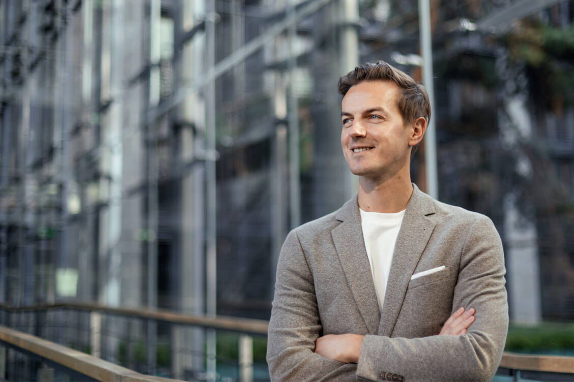 »Wir sind sehr offen für gute Vorschläge aus der Apothekerschaft, wenn es jetzt um die konkrete Ausgestaltung des Gesetzes geht«.,sagte der SPD-Abgeordnete Matthias Mieves gegenüber der PZ. / © Christian Schneider