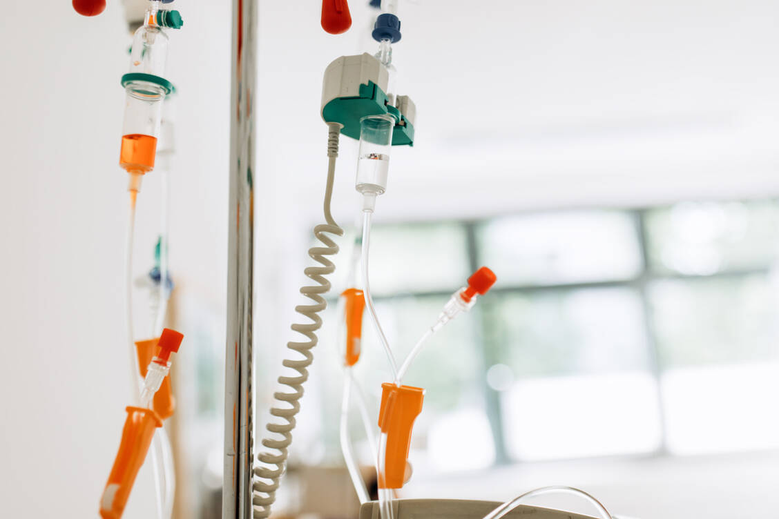 Viele schwangere Krebspatientinnen können ab dem zweiten Trimester eine nahezu standardmäßige onkologische Therapie erhalten. / © Getty Images/Liliya Krueger