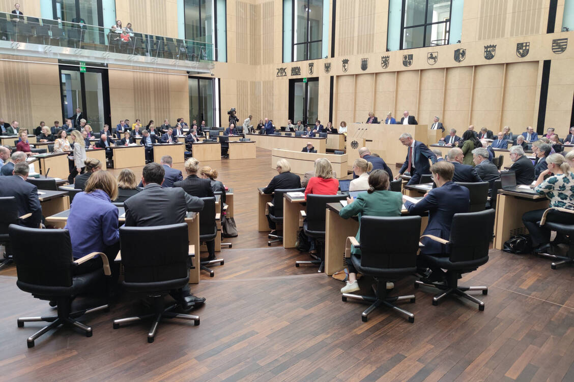 Die Länderkammer (Archivbild)  begrüßt grundsätzlich die mit dem GVSG geregelte Endbudgetierung der hausärztlichen Versorgung. Gleichzeitig fordert sie aber Nachbesserungen am Gesetz. / © IMAGO/dts Nachrichtenagentur