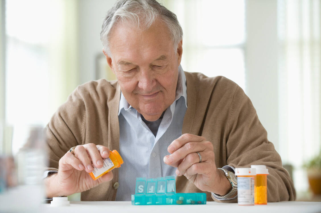 Von der Arzneimittelentwicklung bis zur Diagnostik ist unser Gesundheitssystem auf den männlichen Patienten ausgerichtet. / Foto: Getty Images/Jose Luis Pelaez