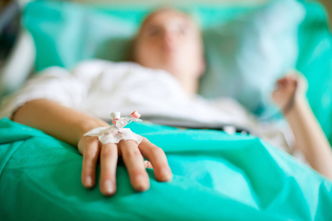 Aktuell gibt es ungewöhnlich viele Berichte über Fälle von schwerer Hepatitis bei Kindern und Jugendlichen. Was genau dahintersteckt, ist noch unklar. / Foto: Adobe Stock/mathom