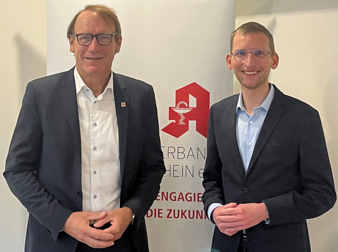 Thomas Preis, Vorsitzender des Apothekerverbands Nordrhein (links), beim Austausch mit dem SPD-Bundestagsabgeordneten Daniel Rinkert. / Foto: AVNR