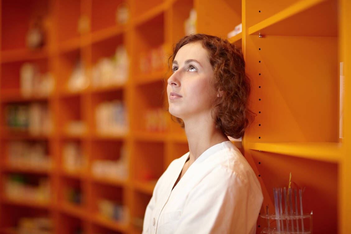 Viele Apothekerinnen und Apotheker sorgen sich um ihre Zukunft.  / Foto: Adobe Stock/Robert Kneschke