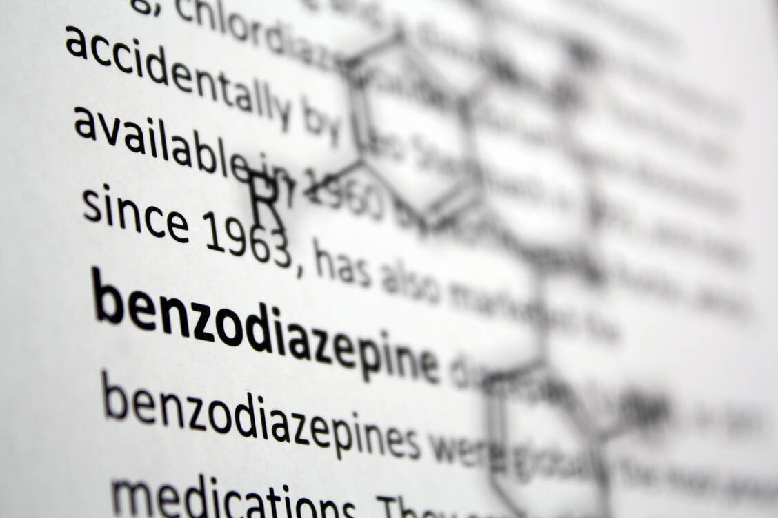 Benzodiazepine und Z-Substanzen können auch in therapeutischen Dosen schnell abhängig machen. / Foto: Getty Images/Bojan Vujicic