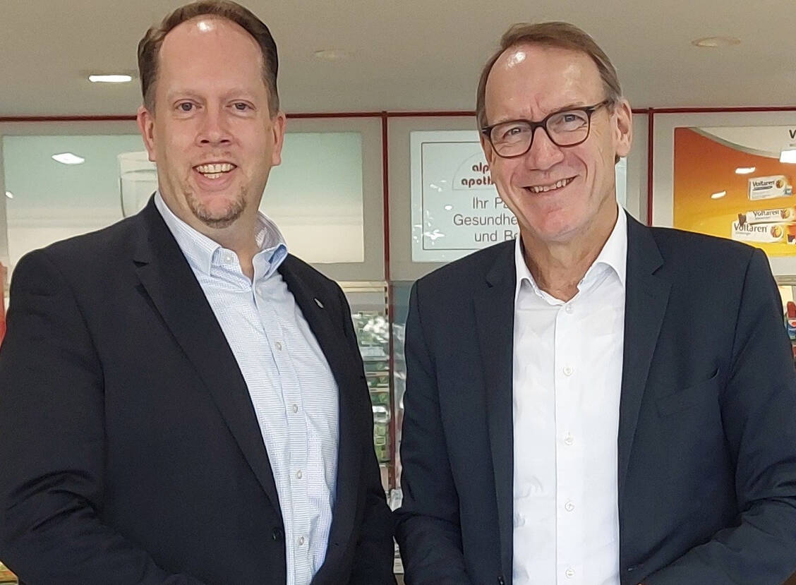 Marco Schmitz (links) sprach mit Thomas Preis über die Probleme der Apotheken.  / © AVNR