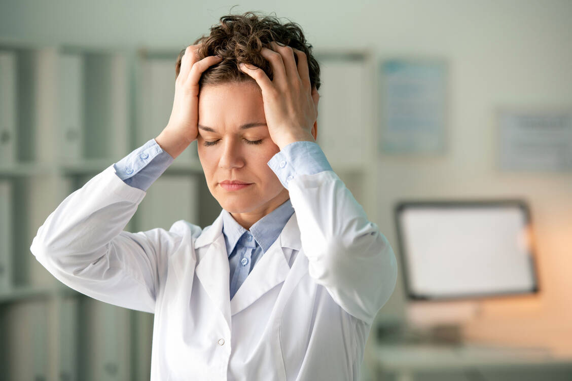 Patienten, Apotheken, Praxen, Industrie und Krankenkassen – sie alle spüren deutlich die Defizite des Gesundheitssystems.  / © Adobe Stock/pressmaster