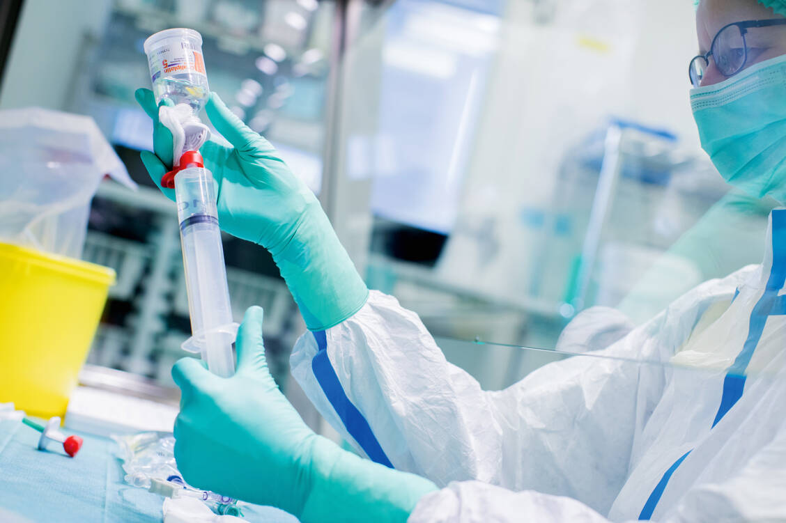 Nun ist auch Anklage gegen zwei Mitarbeiterinnen des Bottroper Apothekers erhoben worden, der wegen gestreckter Krebsmedikamente bereits zu zwölf Jahren Haft verurteilt wurde. / Foto: dpa