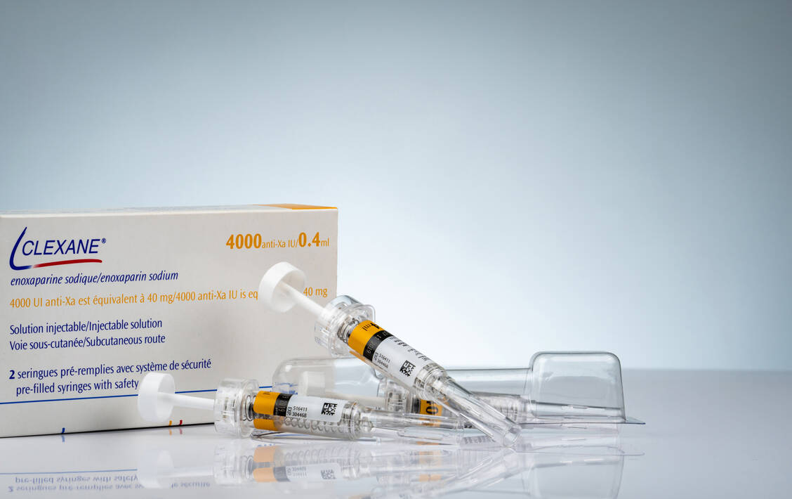 Clexane ist das Originalpräparat. Biosimilars mit Enoxaparin gibt es erst seit wenigen Jahren. / Foto: Adobe Stock/Artinun