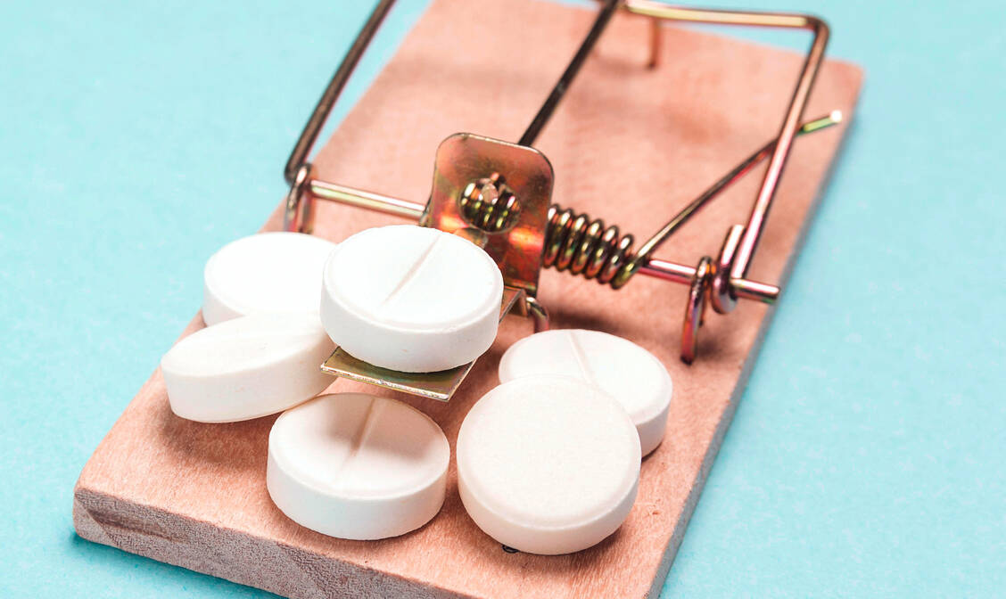 Asunercept wirkt auf den CD95-Liganden wie eine Falle. Es bindet daran, sodass der Ligand nicht mehr an seinen Rezeptor andocken kann. Das Fusionsprotein steht allerdings nicht als Tablette zur Verfügung. / Foto: Adobe Stock/WindyNight