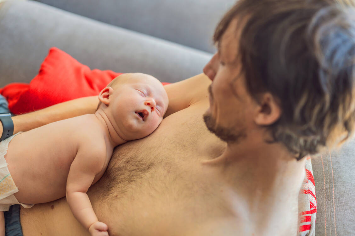 Eine Testosteronsubstitution verbessert die männliche Fruchtbarkeit nicht – ganz im Gegenteil. Kinderwunsch ist eine Kontraindikation. / © Shutterstock/Elizaveta Galitckaia