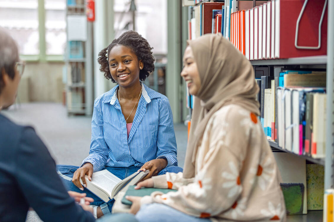 Den Spruch »Lehrjahre sind keine Herrenjahre« kennt wohl jede Person, die eine Berufsausbildung absolviert hat. / © Adobe Stock/pikselstock