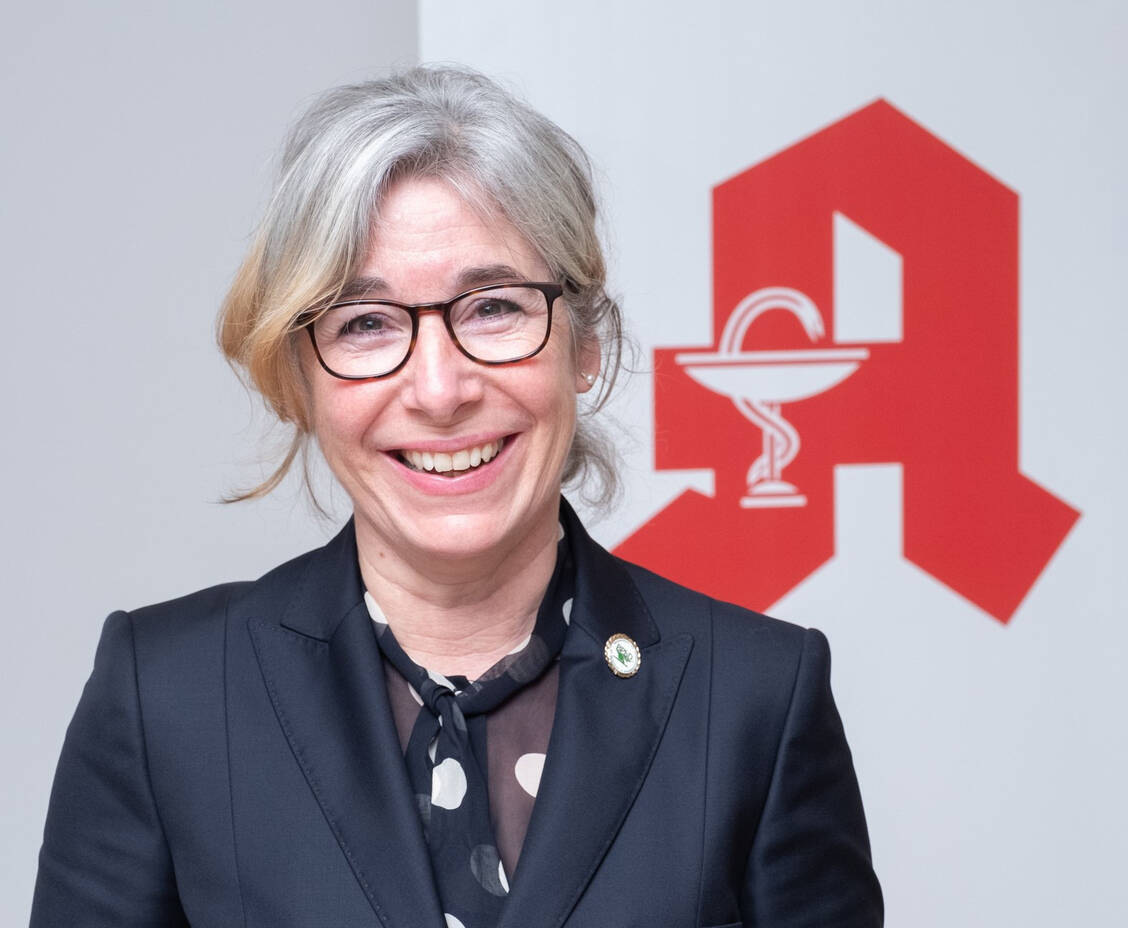 ABDA-Präsidentin Gabriele Regina Overwiening beantworte im Facebook-Talk erneut die Fragen der Apothekerinnen und Apotheker. / Foto: ABDA/Bolk