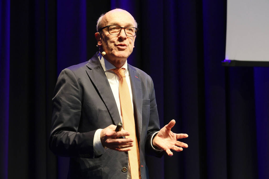 Professor Dr. Thomas Weinke, Facharzt für innere Medizin, Gastroenterologie, Infektiologie, Tropenmedizin / Foto: PZ/Alois Mueller