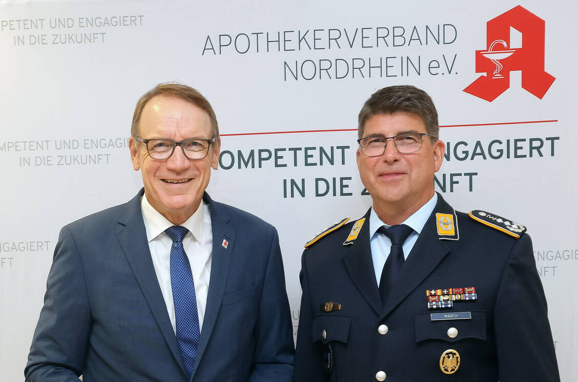 ABDA-Präsident Thomas Preis und Peter Marth, Oberstapotheker im Kommando Gesundheitsversorgung der Bundeswehr / © AVNR/Alois Mueller