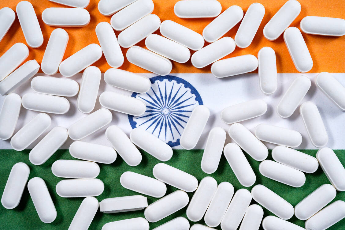Mit mehr als 15 Millionen registrierten Coronavirus-Infektionen gehört Indien zu den Ländern, die am schlimmsten von der Pandemie betroffen sind. Daher will das Land derzeit nicht mehr die Apotheke für die ganze Welt sein, sondern sich zunächst selbst versorgen. / Foto: Fotolia/Stuart