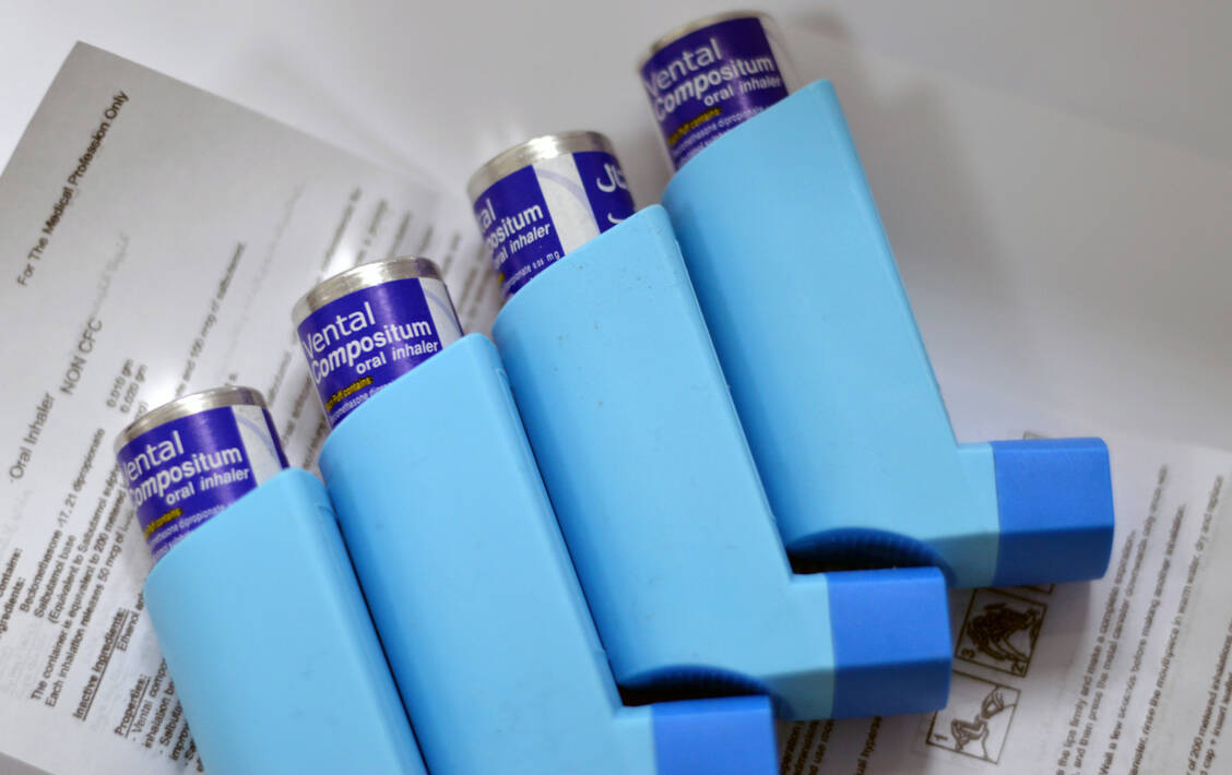 Jahrelang gab es Probleme mit der Verfügbarkeit von Salbutamol-Sprays – dies ist nun Geschichte. / © Imago Images/Pond5 Images