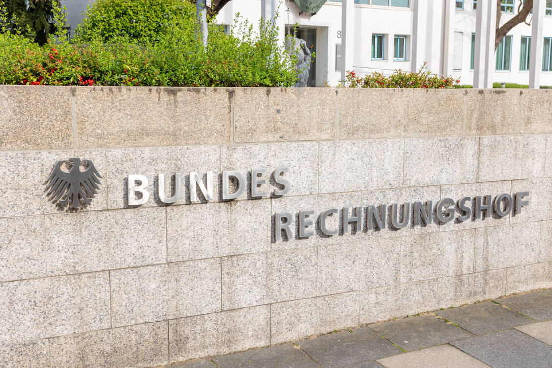 Der Bundesrechnungshof hat seine seine Analyse zu den BMG-Ausgaben an den Haushaltsausschuss des Deutschen geleitet. / Foto: IMAGO/Dirk Sattler