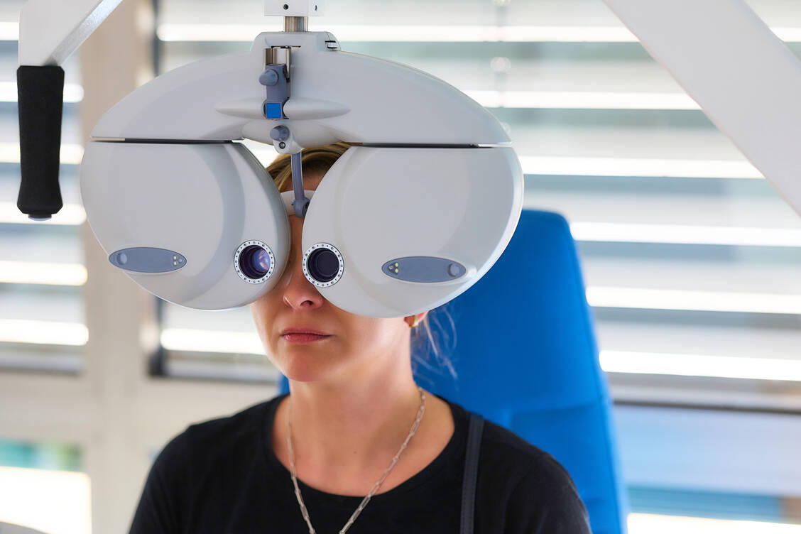 Typisch für die seltene Augenerkrankung NAION ist eine akute einseitige Sehverschlechterung. Kann Semaglutid das Risiko erhöhen? / © Adobe Stock/Olgierd Kajak