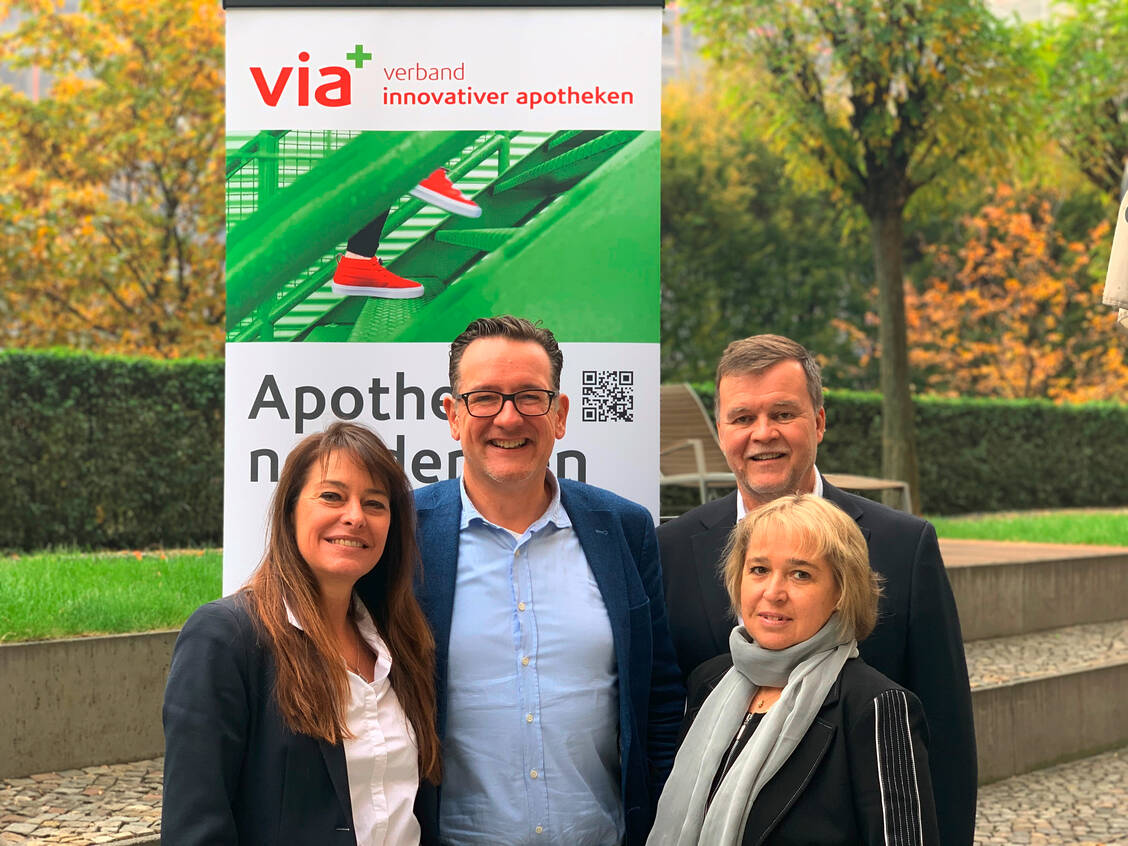 Der via-Vorstand macht sich für Grippeimpfungen in der Apotheke stark: Dr. Ann-Katrin Gräfe-Bub, Thomas Anthes, Arndt Lauterbach und Ursula Krüger (v.l.). / Foto: VIA