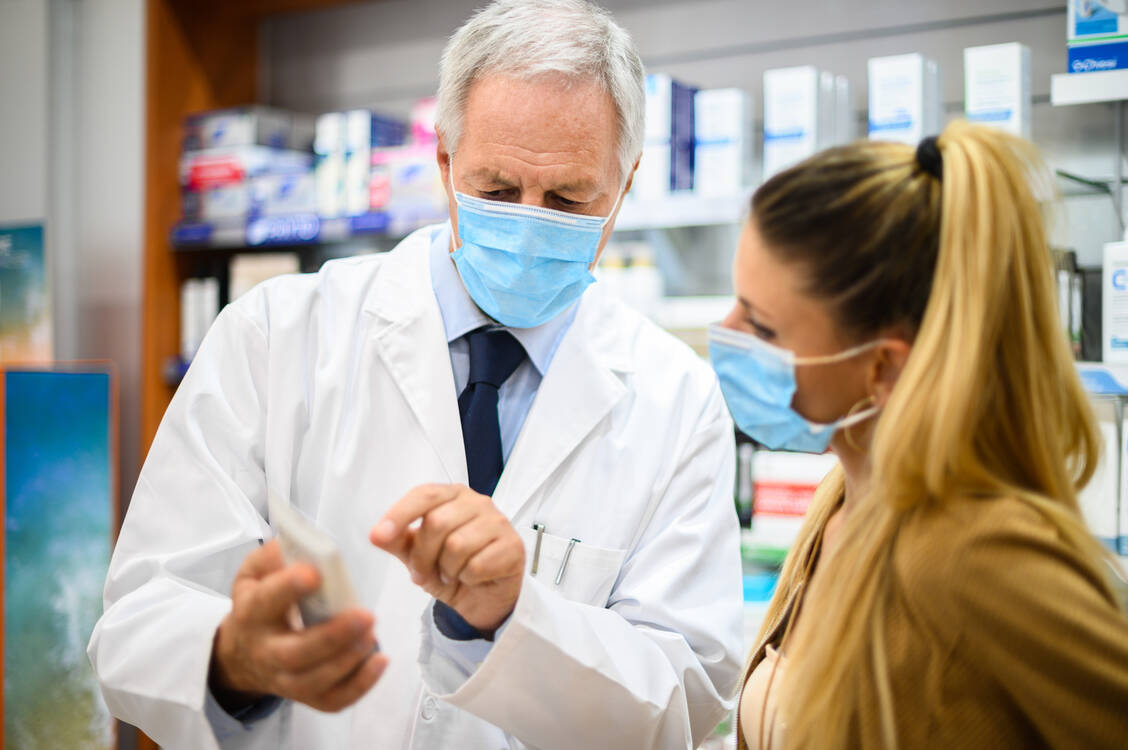 Die Betreuung von Patientinnen und Patienten an sektoralen Schnittstellen ist eine Herausforderung. Seamless-Care-Projekte können sie verbessern. / Foto: Adobe Stock/Minerva Studio