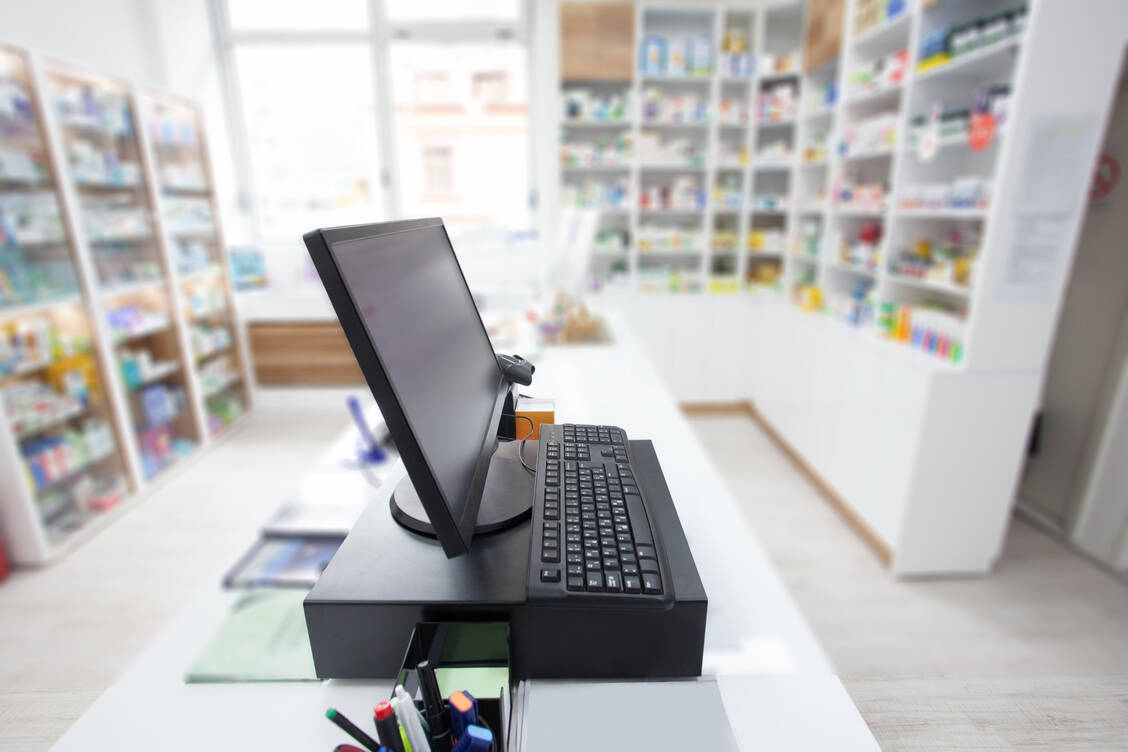 Wer seine elektronischen Kassensysteme nicht ab 2025 dem Finanzamt meldet, riskiert Ärger. / © Adobe Stock/aerogondo