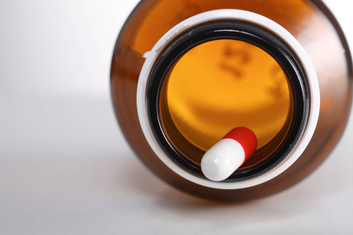 Sind Rabattverträge mitverantwortlich für Lieferengpässe? Apotheker, Kassen und Industrie sind diesbezüglich unterschiedlicher Meinung. / Foto: Getty Images/EyeEm