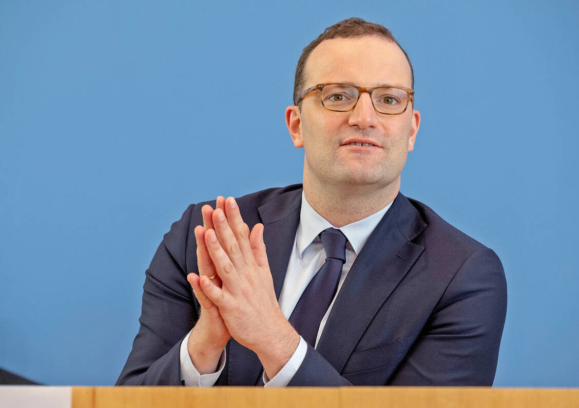Seit seinem Amtsantritt sorgt Bundesgesundheitsminister Jens Spahn (CDU) mit seinen Plänen bei den Kassen für Unmut.   / Foto: Imago/epd