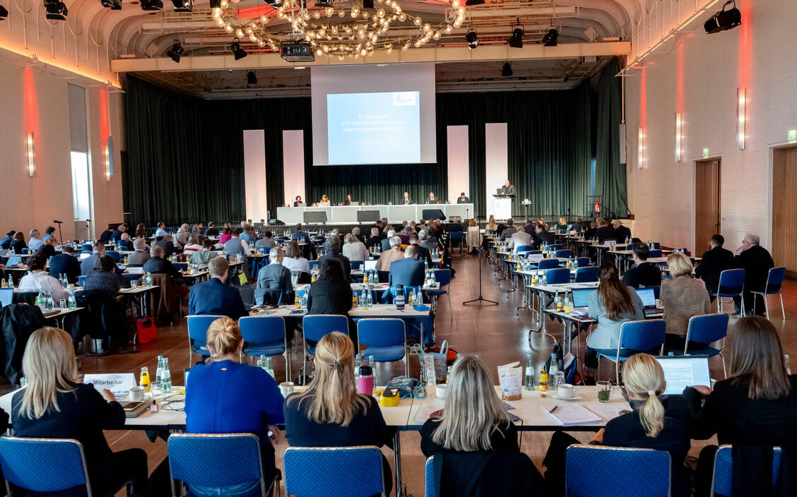 Die Kammerversammlung fand im Kölner Kongresszentrum Gürzenich statt. / Foto: AKNR/Uta Wagner
