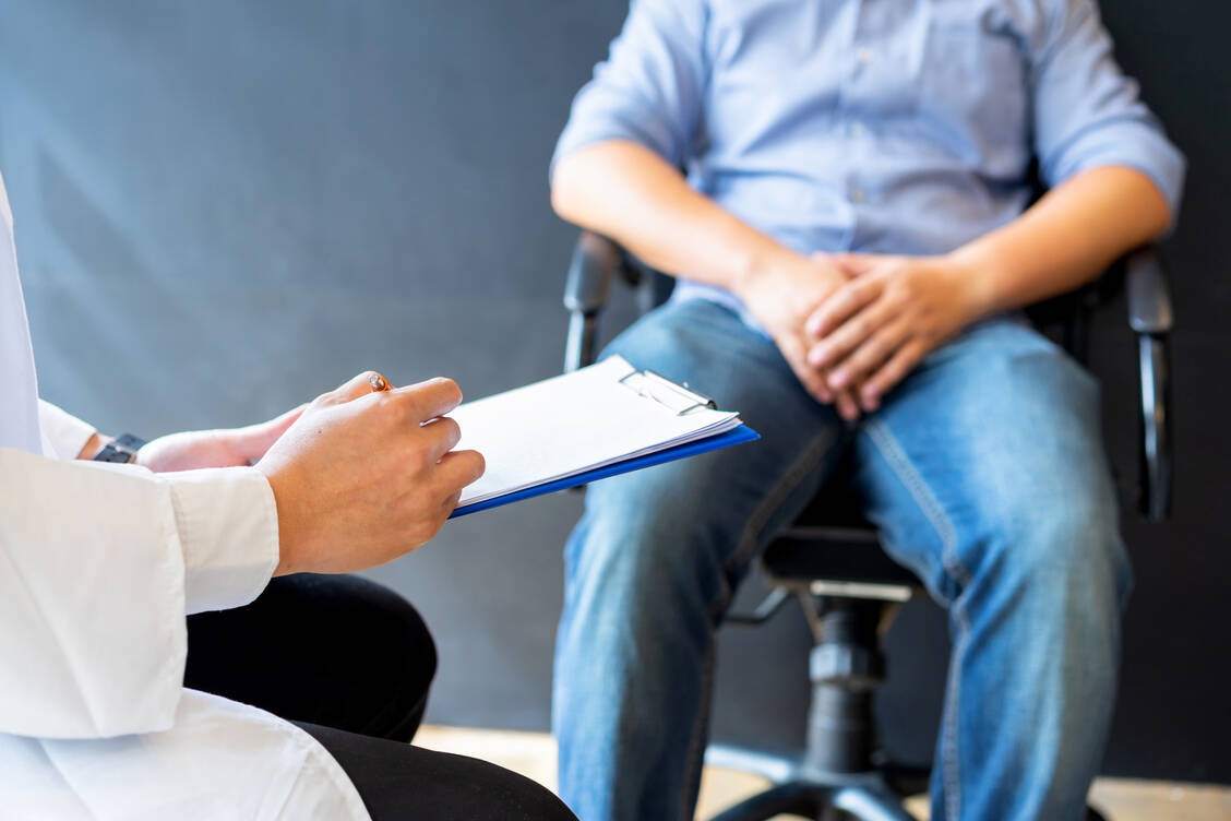 Das Prostata-spezifische Antigen (PSA) ist ein Tumormarker, aber ein vergleichsweise unzuverlässiger. Ihn  zur Früherkennung von Prostatakrebs bestimmen zu lassen,  ist keine Kassenleistung.  / Foto: Adobe Stock/kenchiro168
