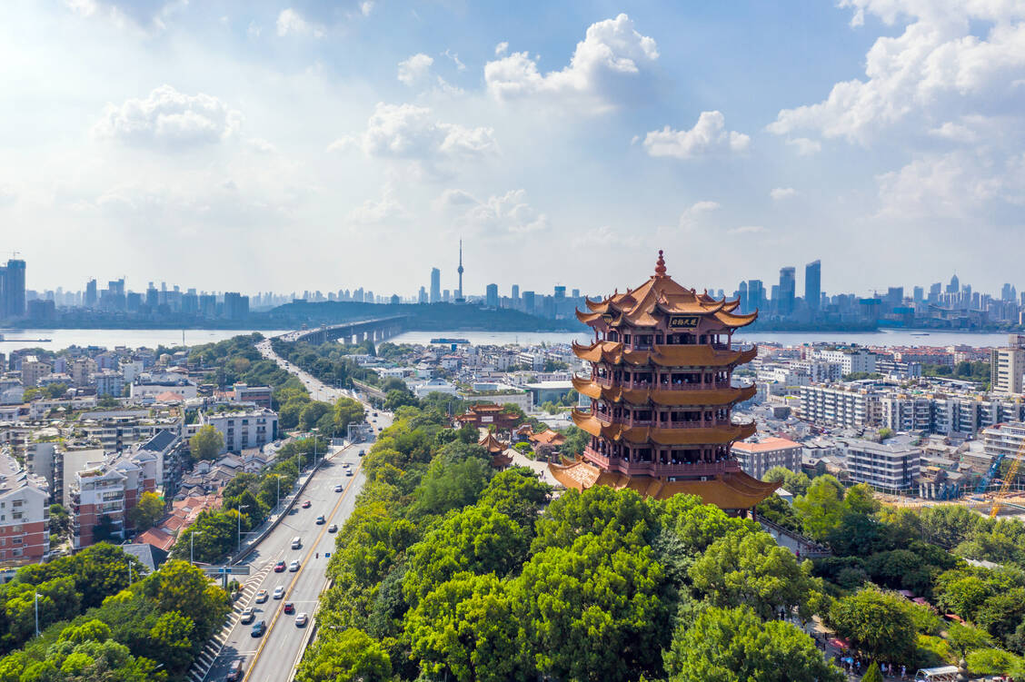Das Wuhan Institute of Virology machte die chinesische Großstadt Wuhan Anfang 2020 weltweit bekannter als die Pagode des gelben Kranichs, ein kunstgeschichtlich bedeutsames Bauwerk. / Foto: Adobe Stock/AS_SleepingPanda