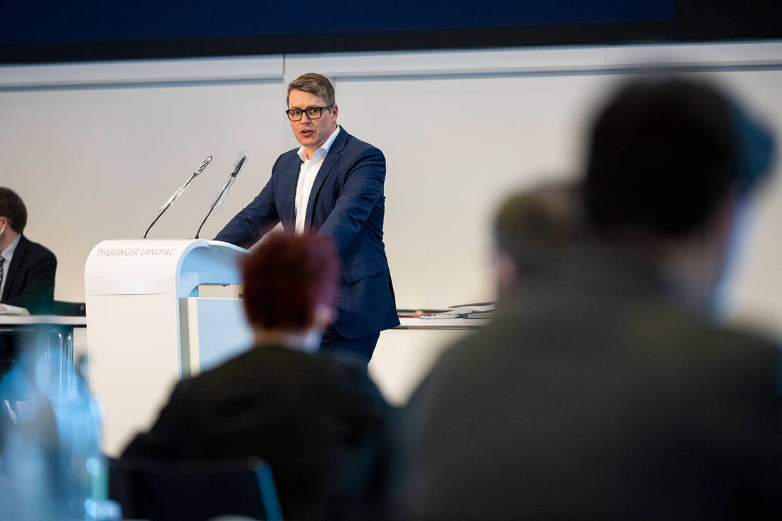 Der Thüringer FDP-Gesundheitsexperte Robert-Martin Montag fordert einen Fachkräfteoffensive für alle Heilberufle. / Foto: imago images/Jacob Schröter