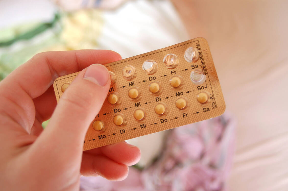 Kontrazeptiva mit Ethinylestradiol oder Estradiol verstärken die Blutgerinnung. Daher sollten Frauen mit erhöhtem vaskulären Risiko Gestagen-haltige Kontrazeptiva bevorzugen. / © Adobe Stock/thingamajiggs