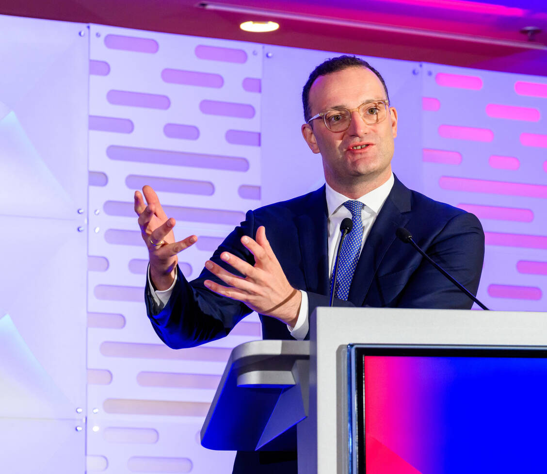 Jens Spahn bedauerte, dass die Fusion des BAH mit dem BPI geplatzt ist. / Foto: Svea Pietschmann/BAH