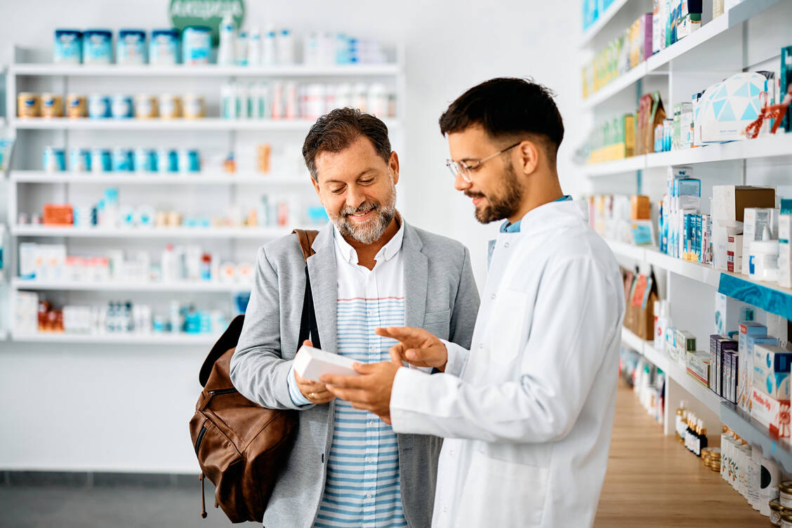 In einem Positionspapier zum Praktischen Jahr (PJ) fordert der BPhD unter anderem, die Kommunikation mit Patienten und Heilberuflern zu schulen. / Foto: Adobe Stock/Drazen