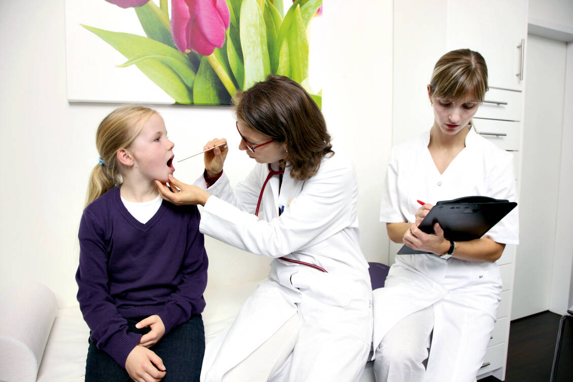 Für den Patienten spielt es laut Barmer eine untergeordnete Rolle, wo er behandelt wird. Entscheidender für eine sektorenübergreifende Versorgung ist demnach, dass alle Beteiligten digital vernetzt sind. / Foto: Imago/Jochen Tack