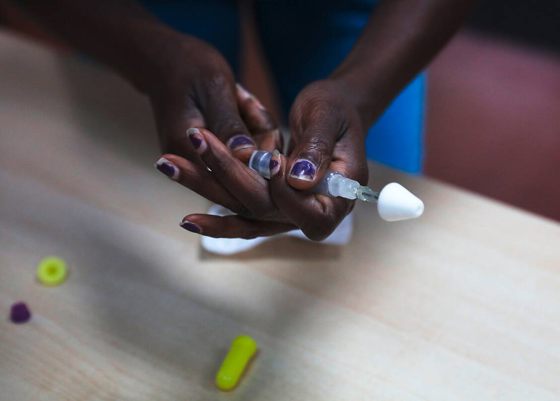 In den USA kommt das Naloxon-haltige Nasenspray Narcan® bereits seit längerem in vielen Bundesstaaten zum Einsatz. / Foto: Getty Images/Spencer Platt