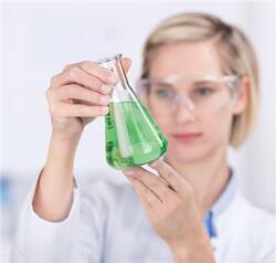 Was gehört in ein  modernes Pharmaziestudium?  Die Studierenden selbst  haben den Lehrplan  gründlich analysiert.
<p class="fotonachweis">Foto: Fotolia/contrastwerkstatt</p>