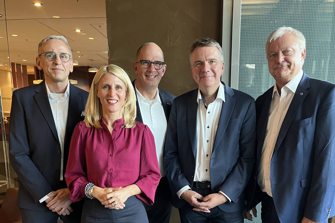 Der neu gewählte Vorstand der E-Rezept-Enthusiasten (v. l.): Markus Berendt, Ruth Philipp, Jens Psczolla, Christian Klose und Bernhard Calmer. / © E-Rezept-Enthusiasten
