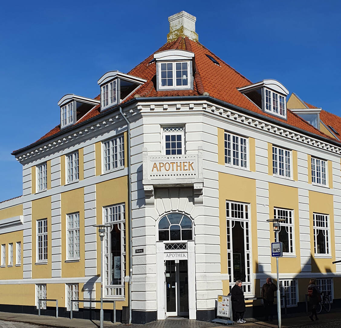 Mit Dänemarks Apotheken kann ein Patient praktisch alles via App regeln. Dennoch haben zuletzt wieder mehr Präsenzapotheken eröffnet, allerdings in der »Light«-Variante. / Foto: PZ/Evans