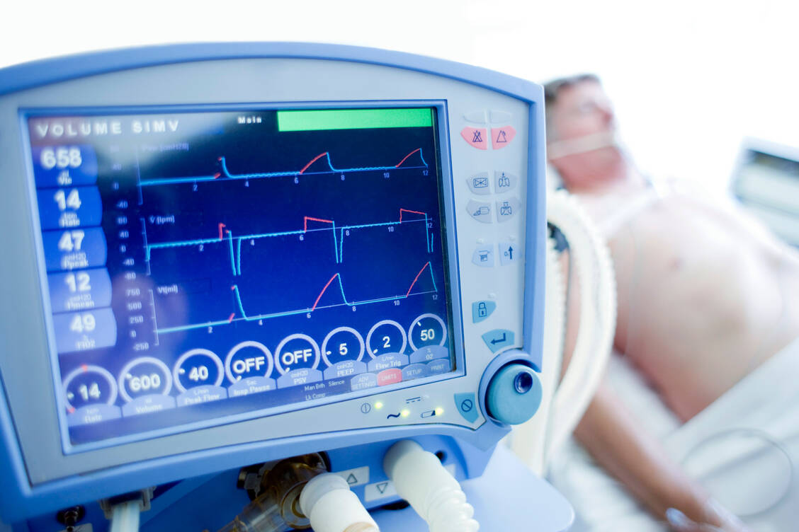 Die Bildung von Antiphospholipid-Antikörpern und damit einhergehend ein Anstieg der Thromboseneigung stellt offenbar eine mögliche Komplikation schwerer Covid-19-Verläufe dar. / Foto: Getty Images/Science Photo Library