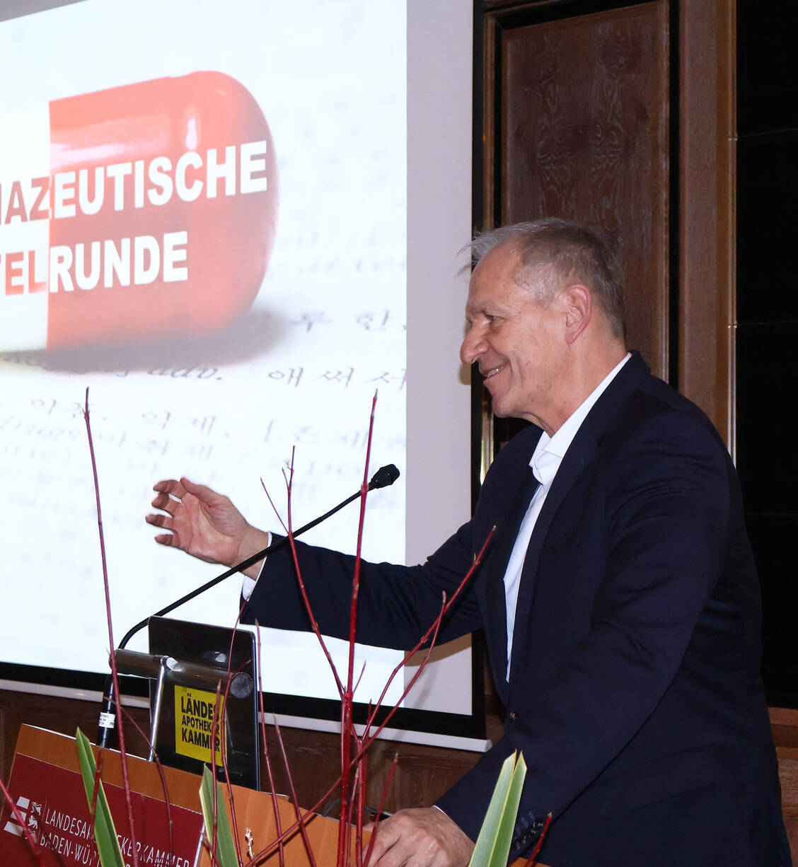 Professor Dr. Mark Dominik Alscher sprach über die Rolle von Digitalisierung und KI im Gesundheitswesen der Zukunft. / © LAK BW