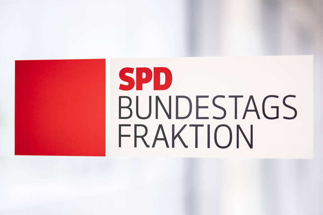 Die größte Fraktion im Bundestag, die SPD entsendet auch die meisten Abgeordneten in den Gesundheitsausschuss. 12 sozialdemokratische Politikerinnen und Politiker werden die kommenden vier Jahre Gesundheitspolitik machen. / Foto: picture alliance / photothek