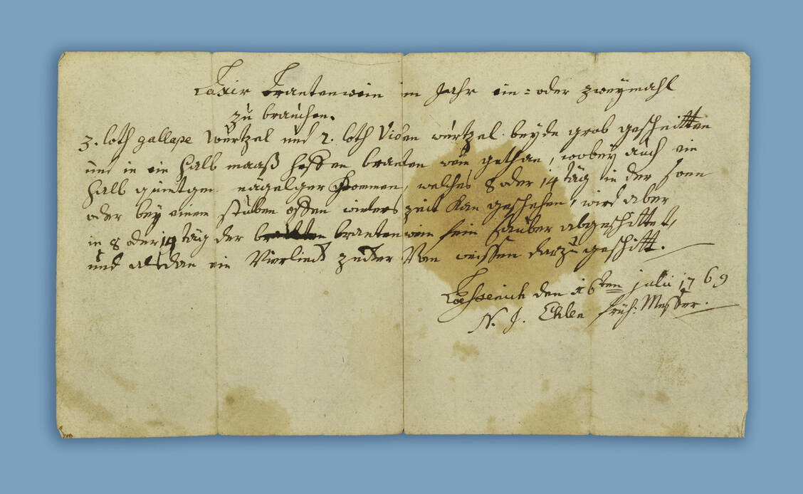 Ein Rezept für Laxier-Branntwein aus dem Jahr 1769, allerdings nicht von einem Arzt ausgestellt, sondern von einem katholischen Priester, Inv.-Nr. VII A 0094 / Foto: Deutsches Apotheken-Museum