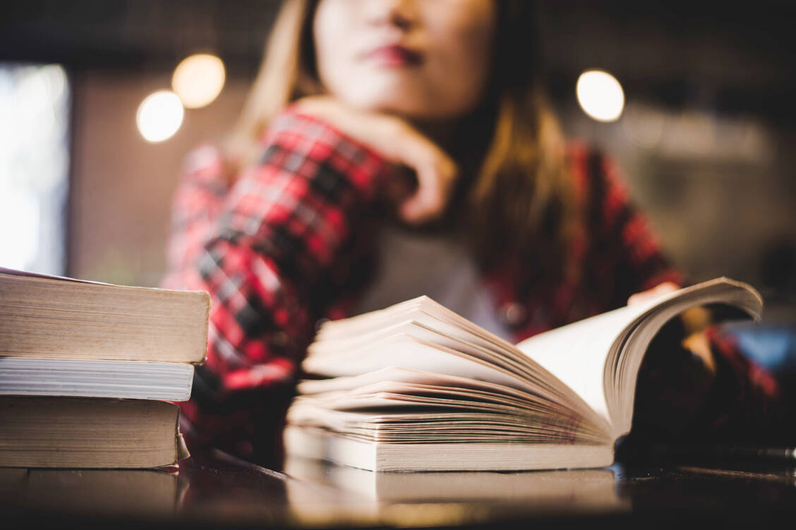 Eine deutliche Mehrheit der deutschen Bevölkerung wünscht sich ein eigenes Schulfach zum Thema Gesundheit. / © Adobe Stock/Johnstocker