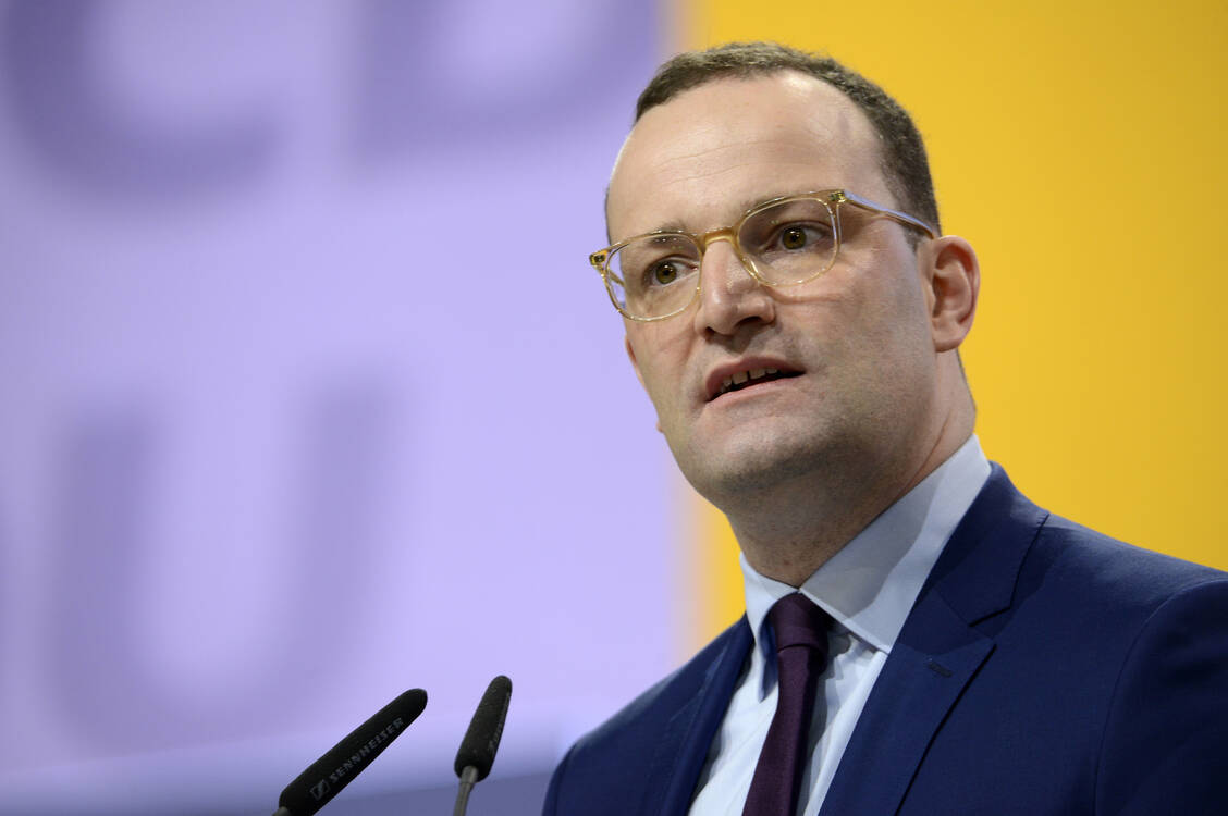 Bundesgesundheitsminister Jens Spahn (CDU) will den Apothekenmarkt reformieren und die Apotheke vor Ort zukunftssicher machen.  / Foto: picture alliance/Geisler-Fotopress