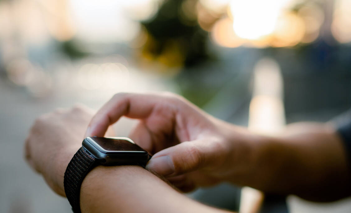 Weniger Tics durch ein Wearable PZ Pharmazeutische Zeitung